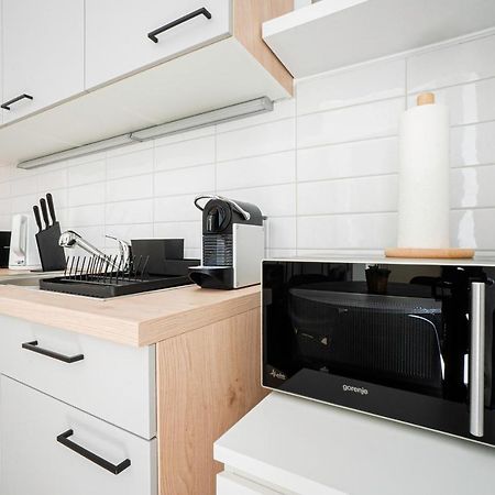 Chic Newly-Renovated Apartment Steps From Subway In Vienna'S Hernals District Exterior foto
